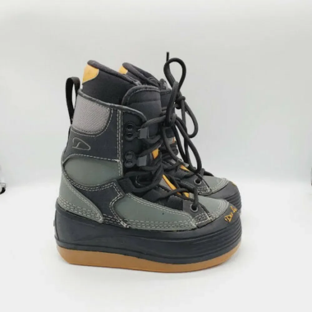 Dee Luxe Boys Snowboarding Boots Size US‎ 210